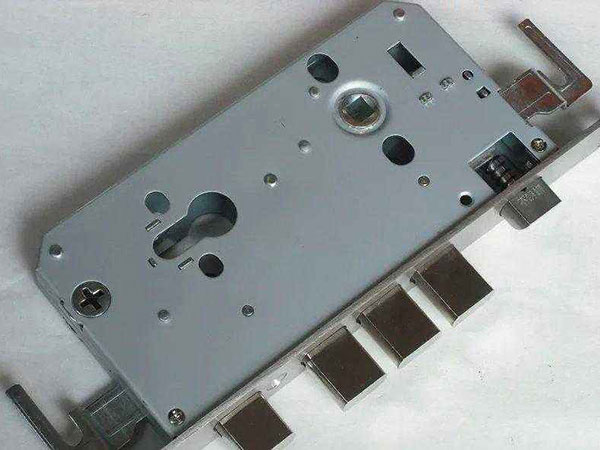 东城24小时上门开锁公司